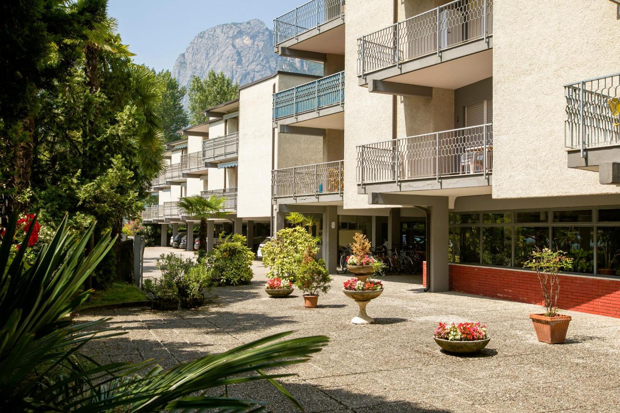 Riva Lago E Spiaggia Apartment 2 - Happy Rentals Exterior foto